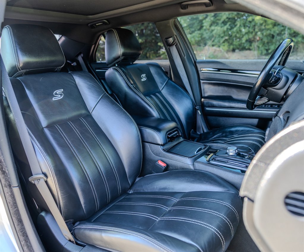 Used 2022 Chrysler 300 S RWD image 30