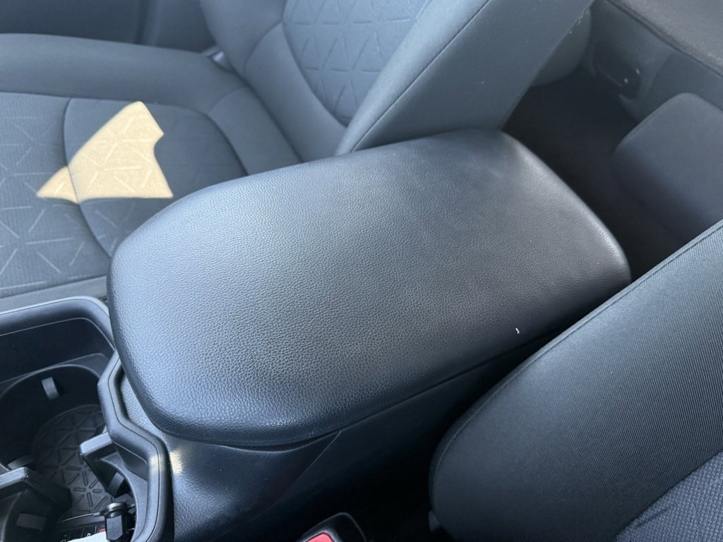 Used 2022 Toyota RAV4 XLE image 46