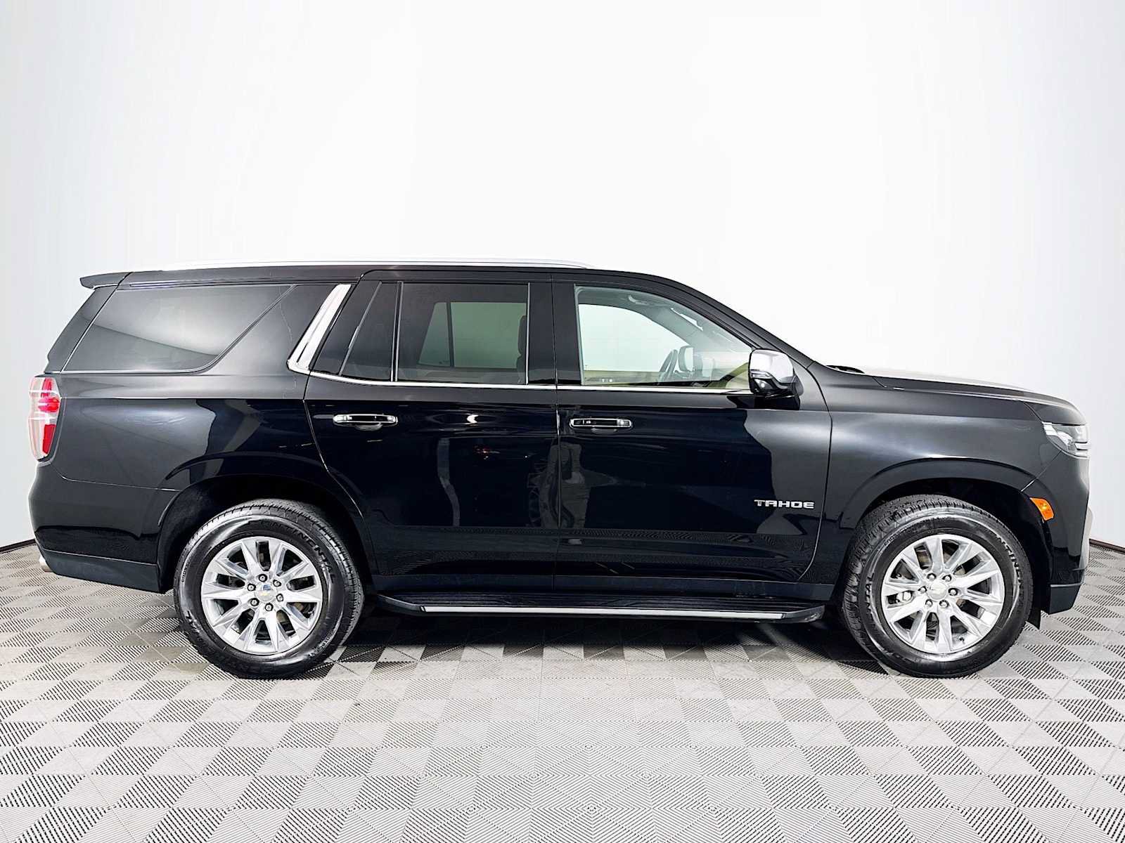 Used 2023 Chevrolet Tahoe Premier AWD/4WD image 4