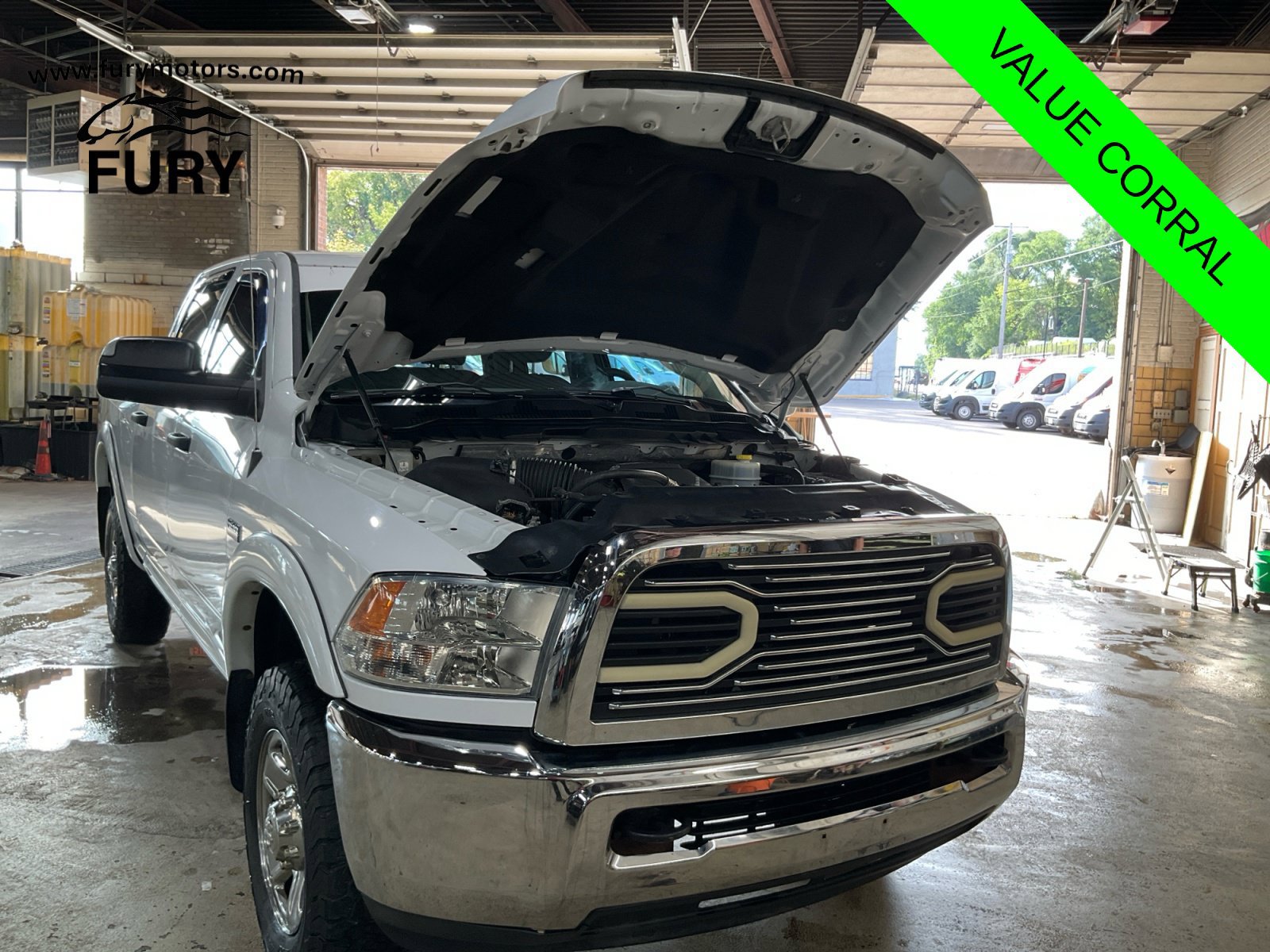 Used 2015 RAM 2500 Tradesman w/ Chrome Appearance Group AWD/4WD image 28