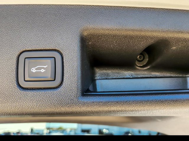 Used 2024 Chevrolet Equinox LT w/ LPO, Floor Liner Package FWD image 23