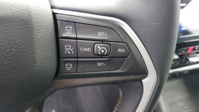 Certified 2023 Jeep Grand Cherokee L Limited w/ Luxury Tech Group II image 14