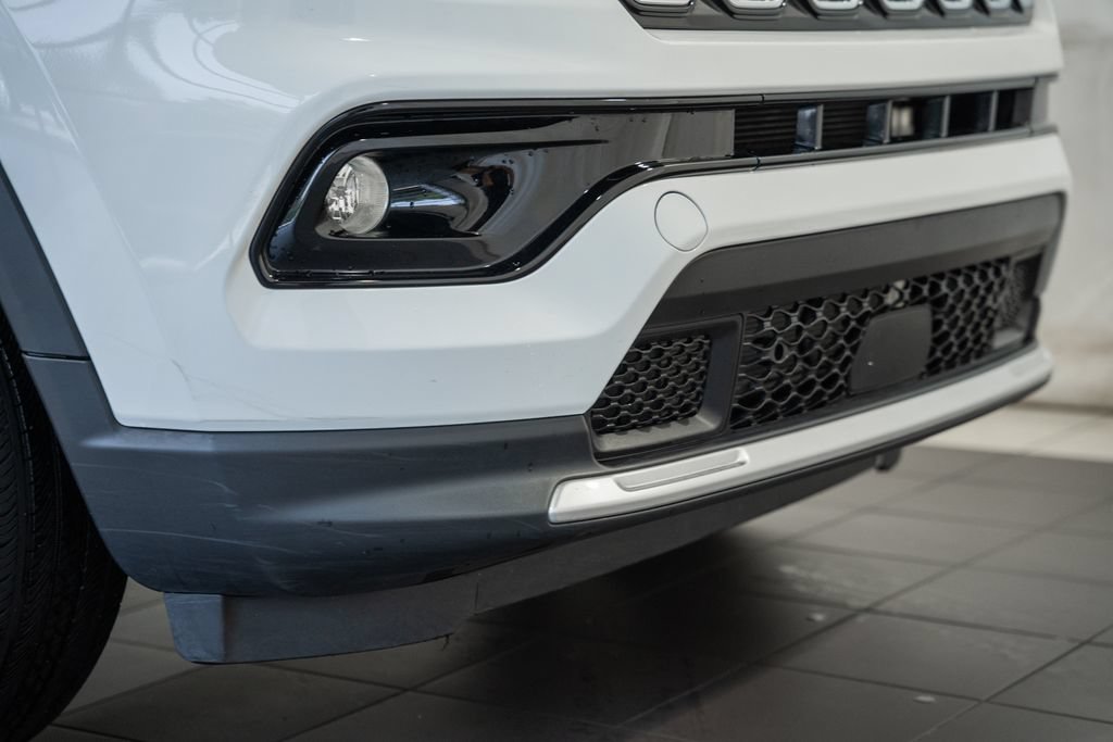 Certified 2025 Jeep Compass Limited AWD/4WD image 14