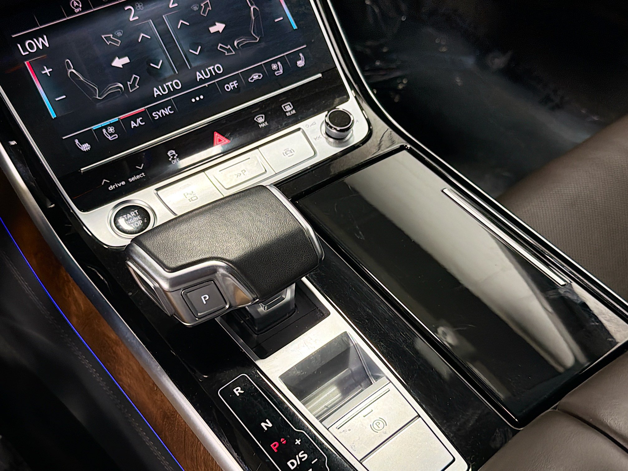 Used 2023 Audi A8 L 3.0T w/ Luxury Package AWD/4WD image 27