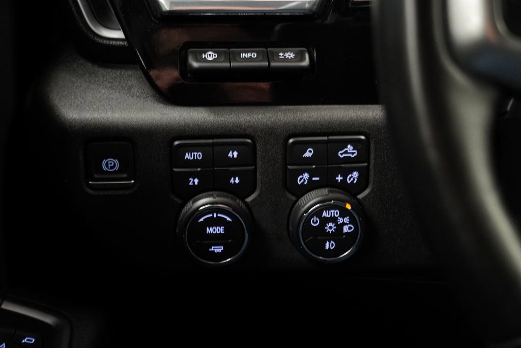 Used 2023 Chevrolet Silverado 1500 LTZ w/ Technology Package AWD/4WD image 16