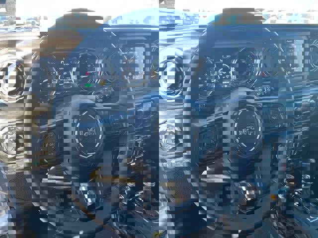 Used 2023 Jeep Wrangler Unlimited image 10