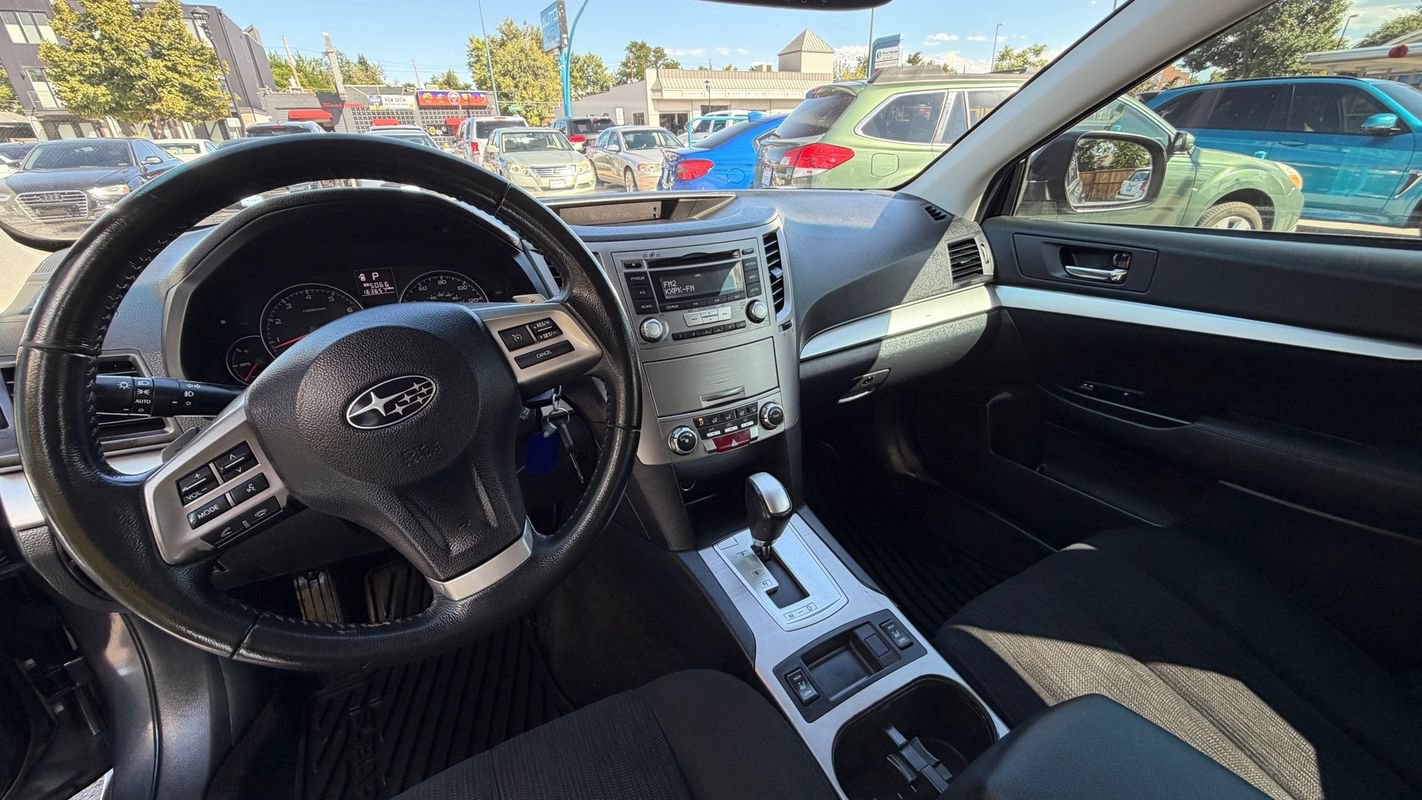 Used 2013 Subaru Outback 2.5i Premium w/ Popular Pkg 1B AWD/4WD image 10