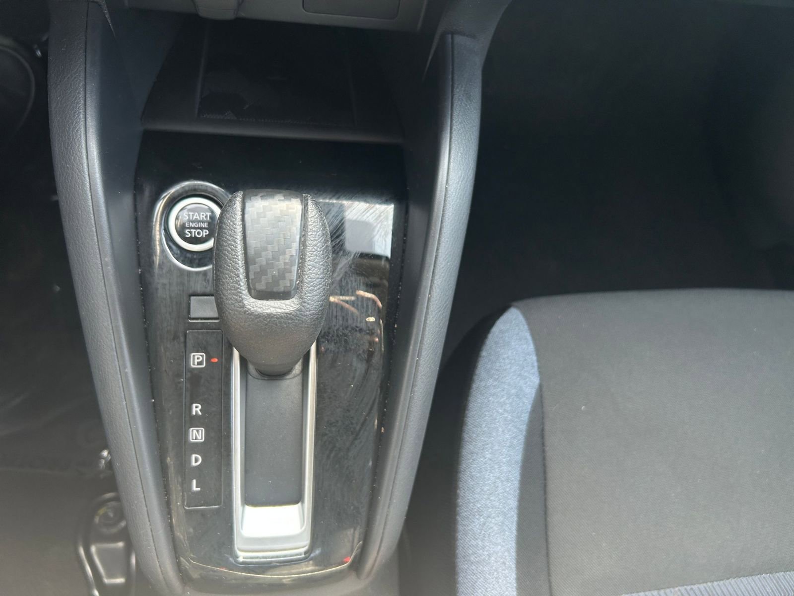 Used 2025 Nissan Versa SV FWD image 36