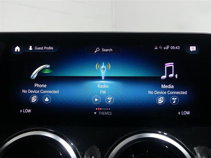 Used 2020 Mercedes-Benz GLB 250 4MATIC image 40