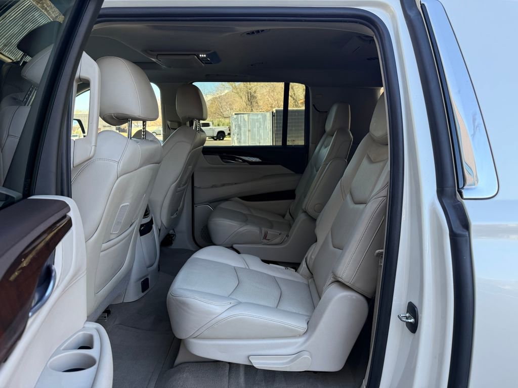 Used 2015 Cadillac Escalade ESV Premium RWD image 25