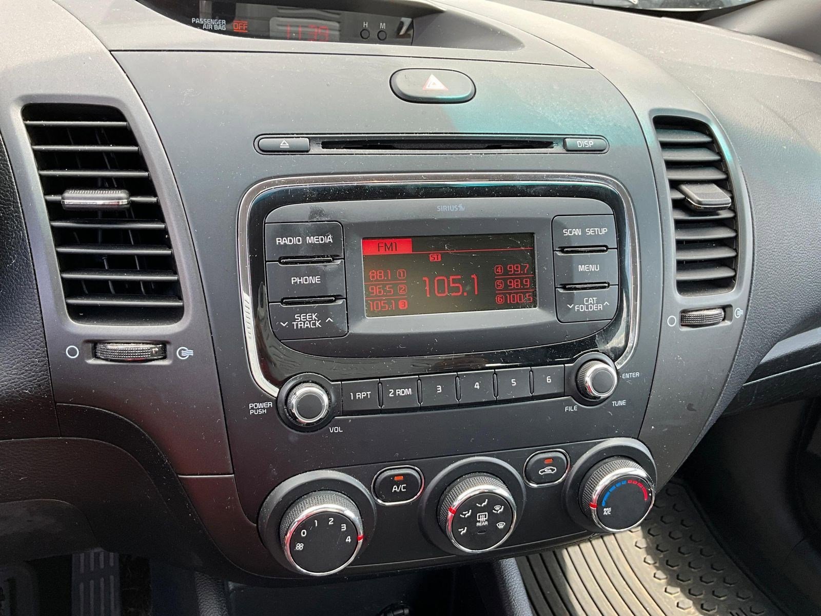 Used 2017 Kia Forte LX FWD image 13