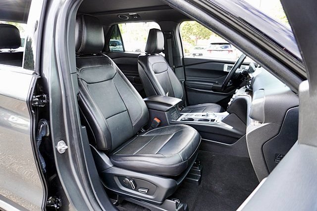 Used 2020 Ford Explorer Limited RWD image 12