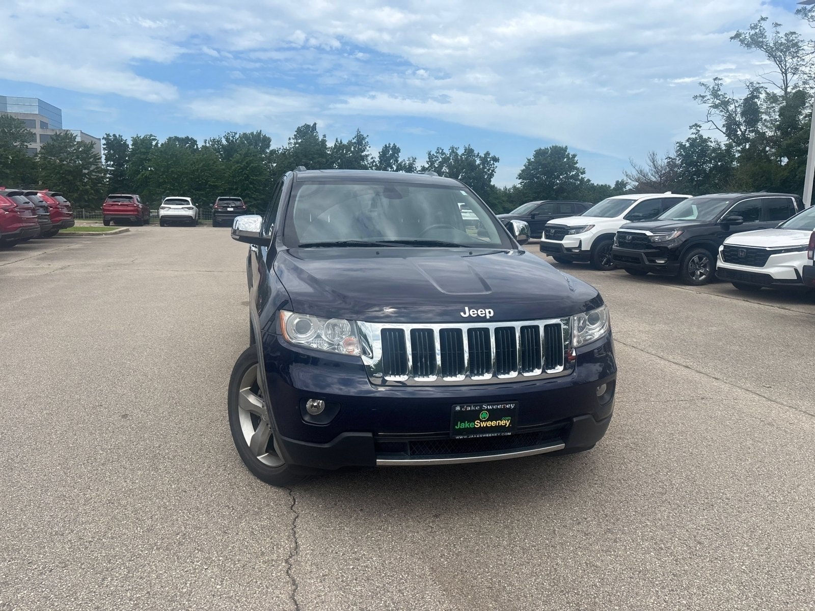 Used 2012 Jeep Grand Cherokee Limited w/ Trailer Tow Group AWD/4WD image 16