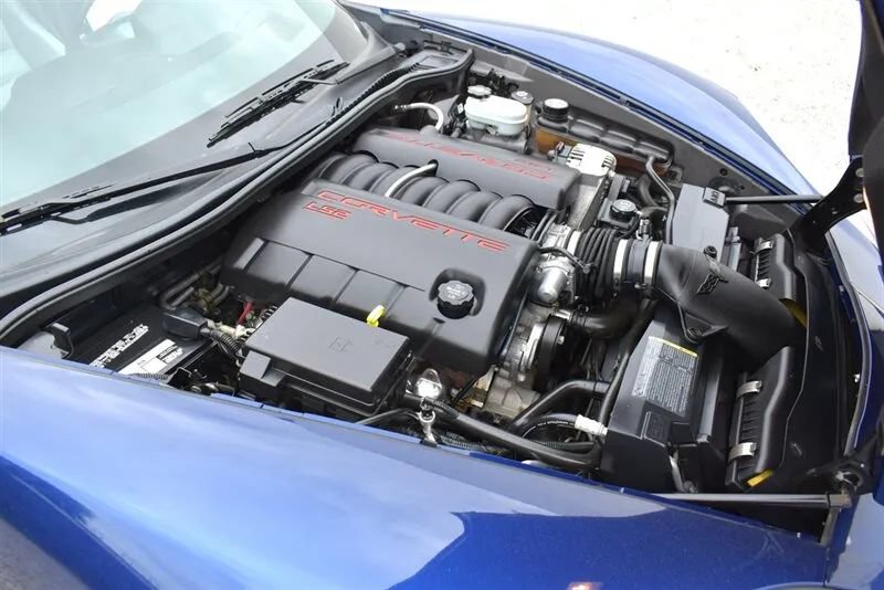 Used 2005 Chevrolet Corvette Coupe w/ Preferred Equipment Group RWD image 29