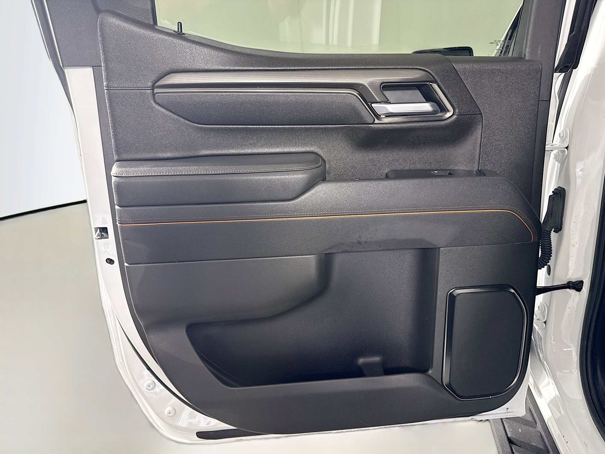 Used 2025 GMC Sierra 1500 AT4 w/ AT4 Premium Package image 26