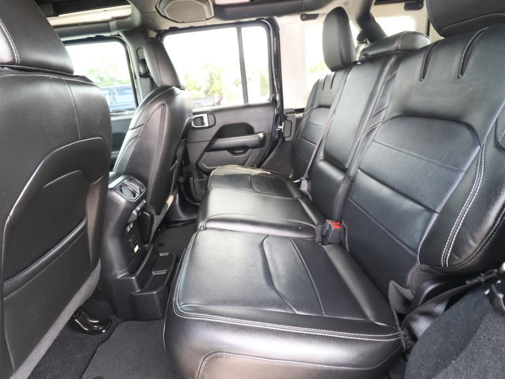 Used 2023 Jeep Wrangler Unlimited Sahara AWD/4WD image 14
