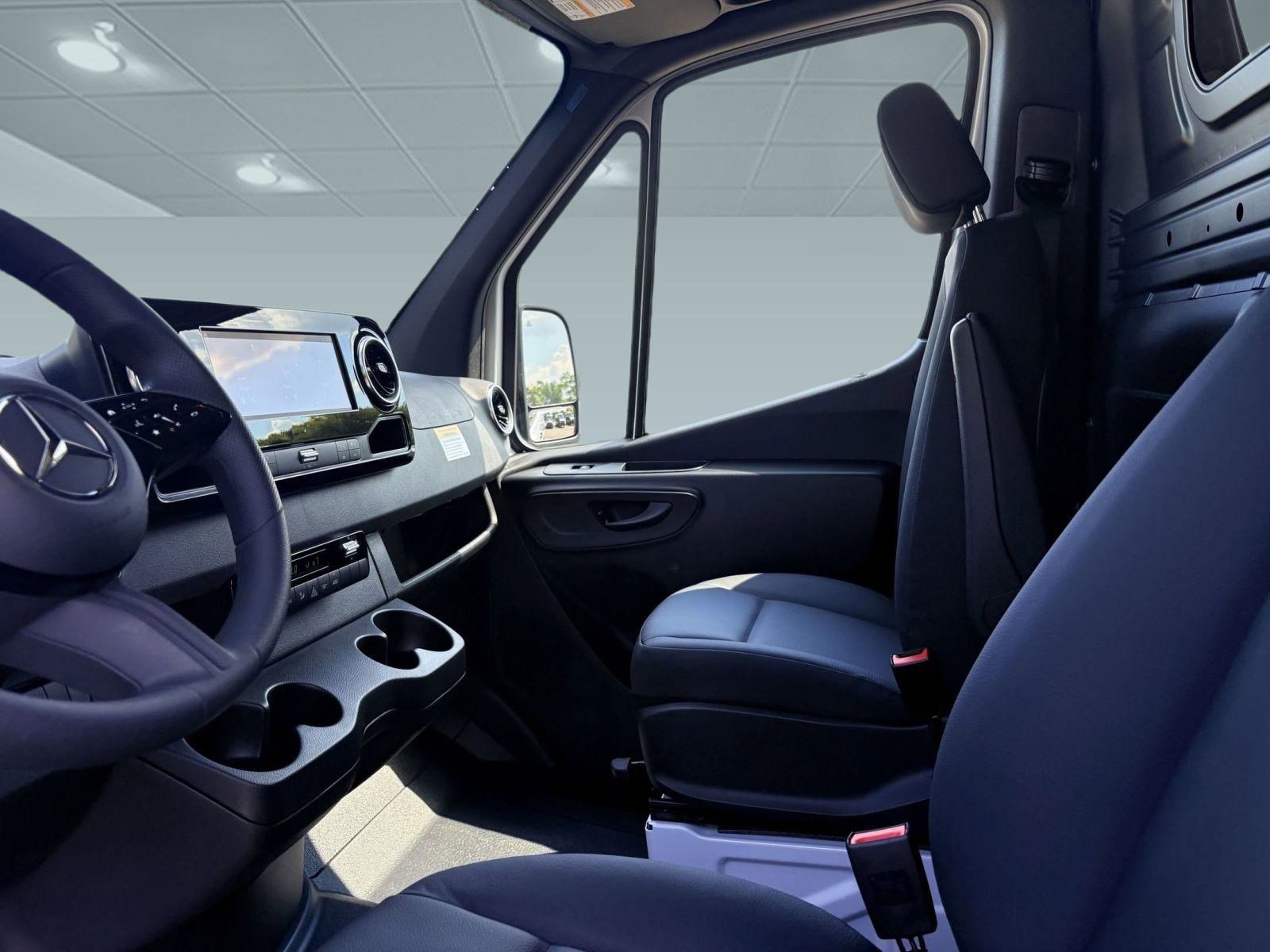 New 2025 Mercedes-Benz Sprinter 2500 image 13