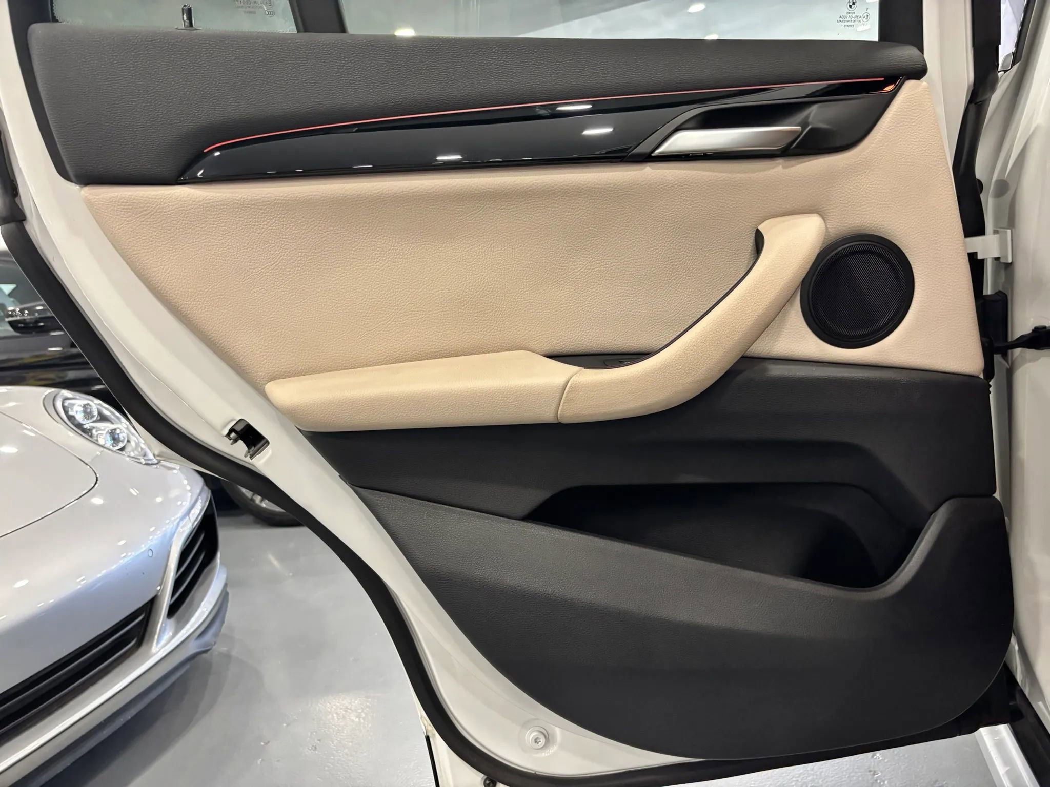 Used 2018 BMW X1 sDrive28i FWD image 36