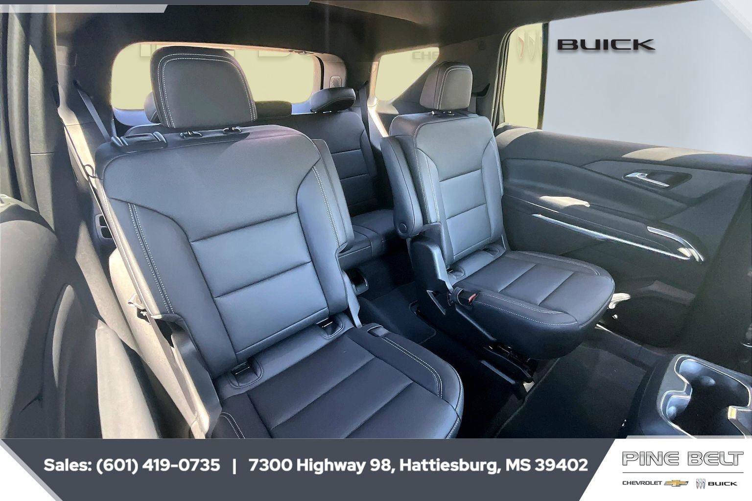 New 2026 Chevrolet Traverse LT w/ Sun and Wheel Package FWD image 20