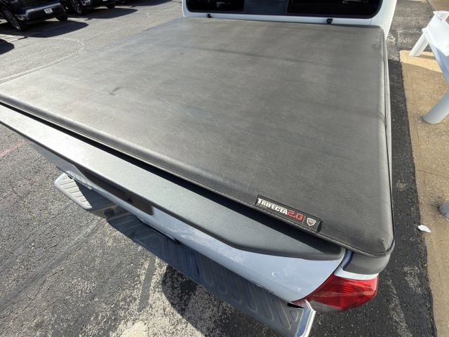 Used 2016 Nissan Frontier SV image 10