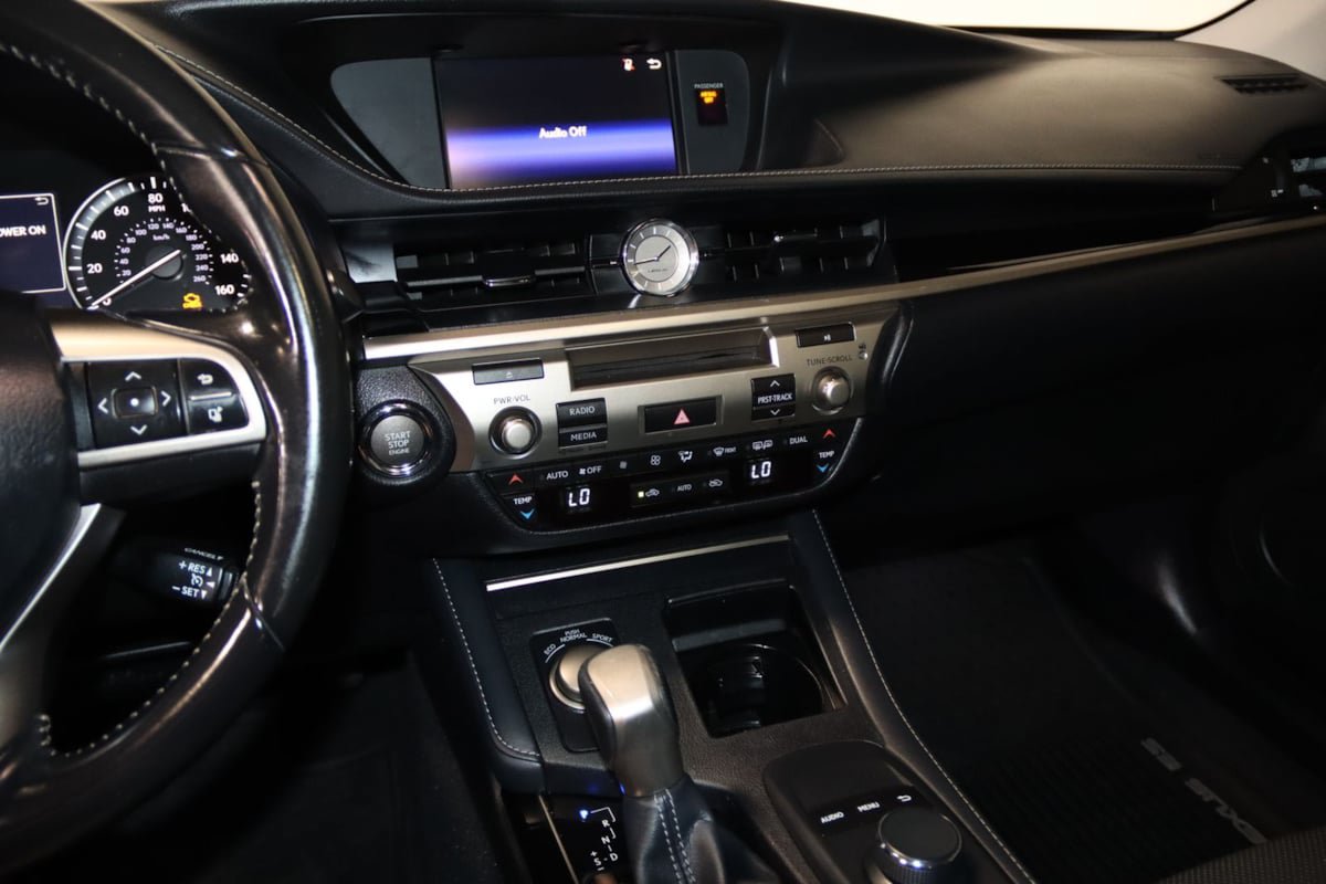 Used 2016 Lexus ES 350 FWD image 37