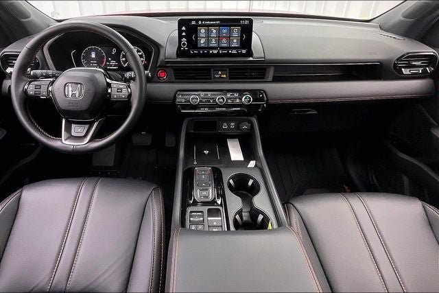 Certified 2025 Honda Pilot TrailSport image 15