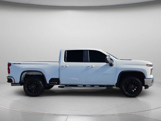 Used 2025 Chevrolet Silverado 2500 LT w/ Convenience Package AWD/4WD image 9