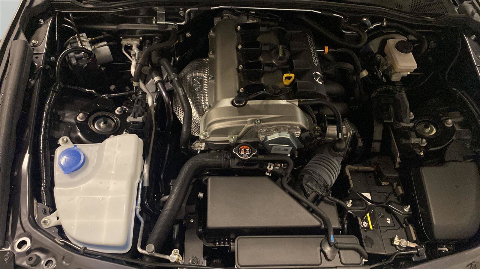 Used 2016 MAZDA MX-5 Miata Grand Touring RWD image 9
