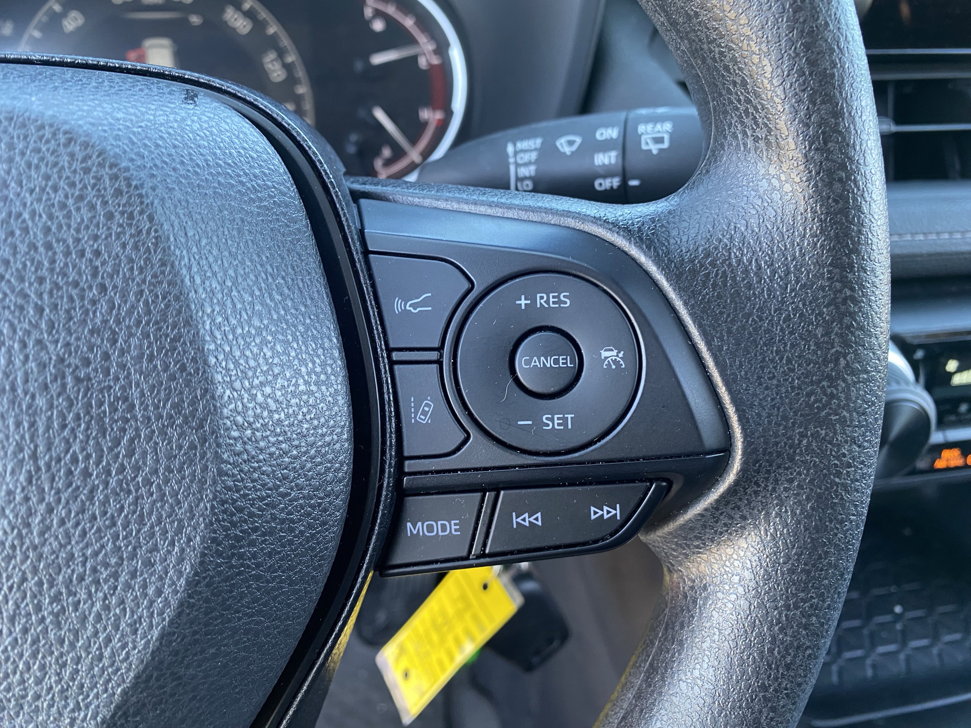 Used 2025 Toyota RAV4 LE FWD image 28