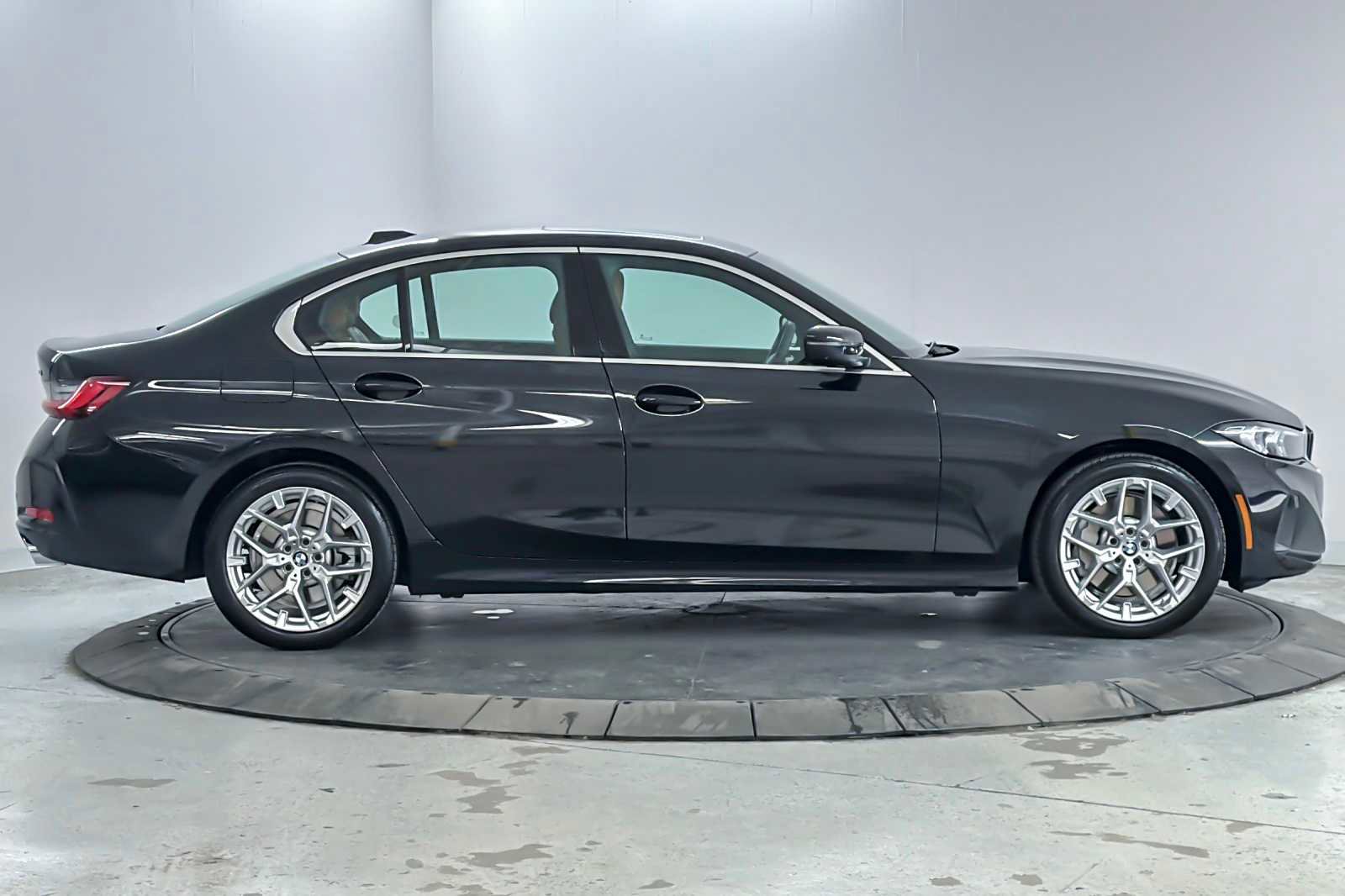 Used 2025 BMW 330i Sedan w/ Convenience Package image 8