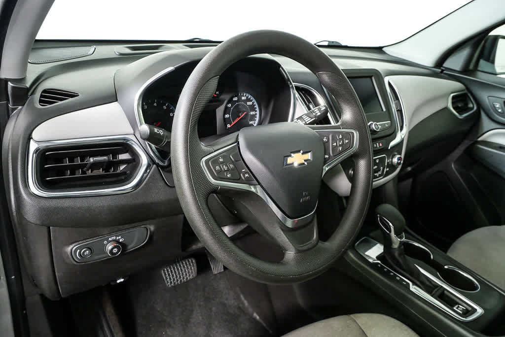 Used 2022 Chevrolet Equinox LS image 4