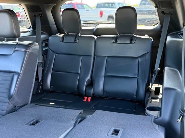 Used 2025 Ford Explorer ST-Line w/ ST-Line Street Pack AWD/4WD image 23