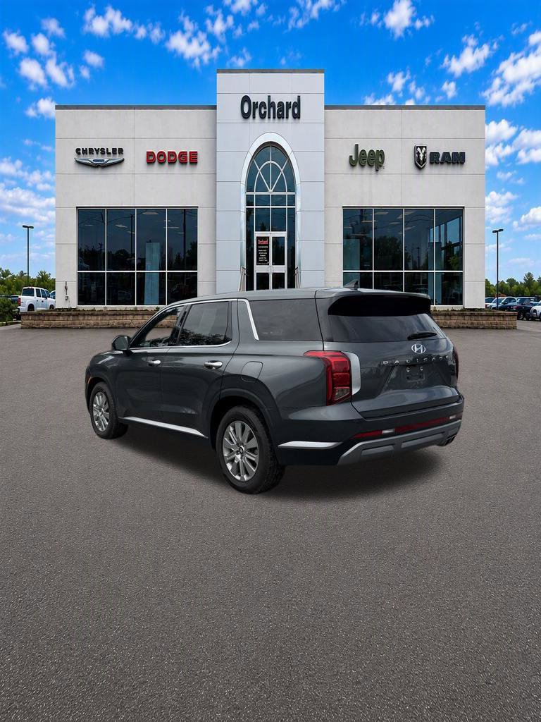 Used 2023 Hyundai Palisade SE AWD/4WD image 5