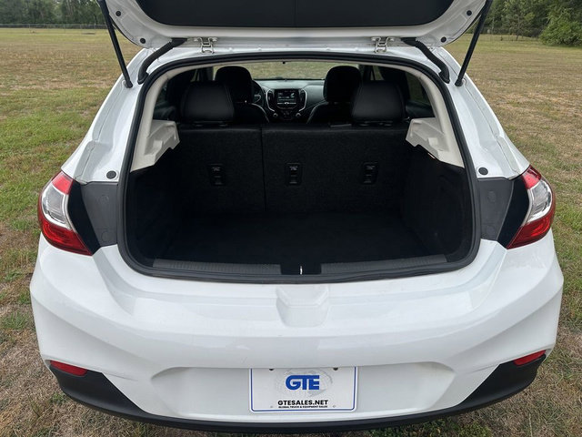 Used 2018 Chevrolet Cruze Premier FWD image 7