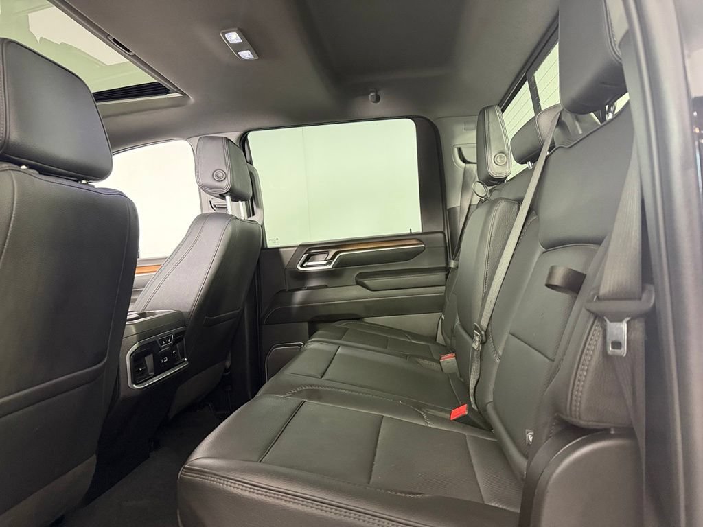 Used 2024 GMC Sierra 3500 Denali w/ Denali Reserve Package AWD/4WD image 29
