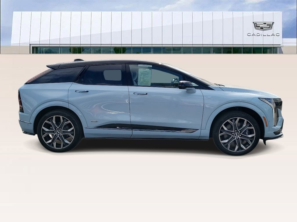 Certified 2026 Cadillac Optiq V AWD/4WD image 9