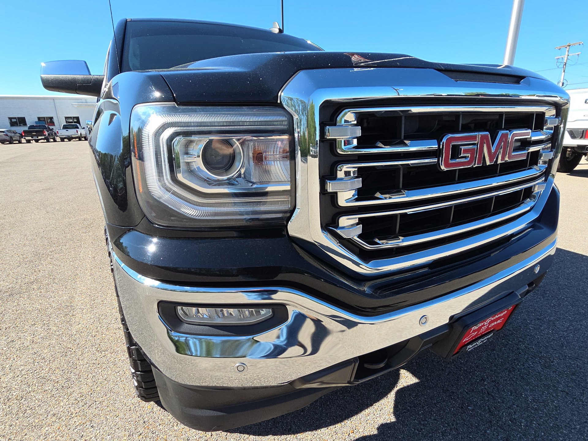 Used 2018 GMC Sierra 1500 SLT w/ SLT Premium Package image 12