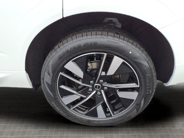 New 2026 Volvo XC60 B5 Core w/ Climate Package image 9