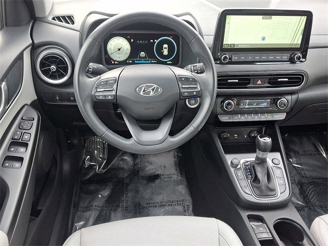 Used 2023 Hyundai Kona Limited w/ Winter Weather Package image 11