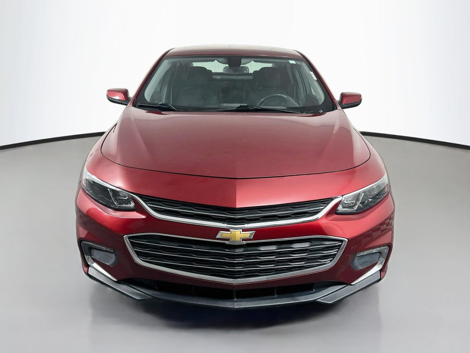Used 2018 Chevrolet Malibu LT FWD image 2