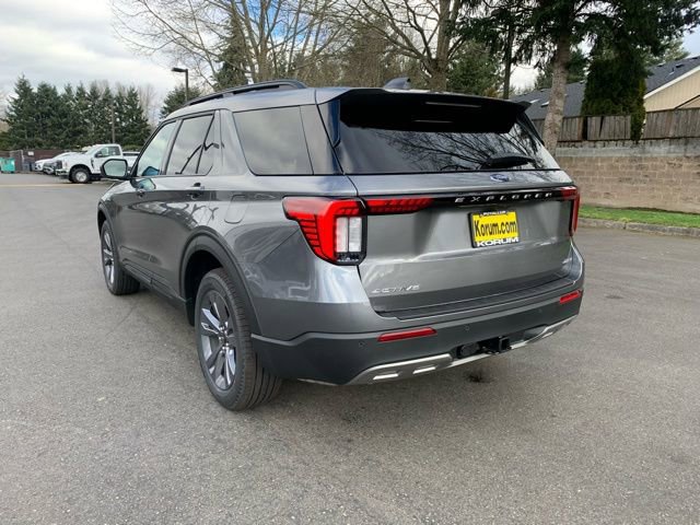 New 2026 Ford Explorer Active w/ Active Comfort Package image 3