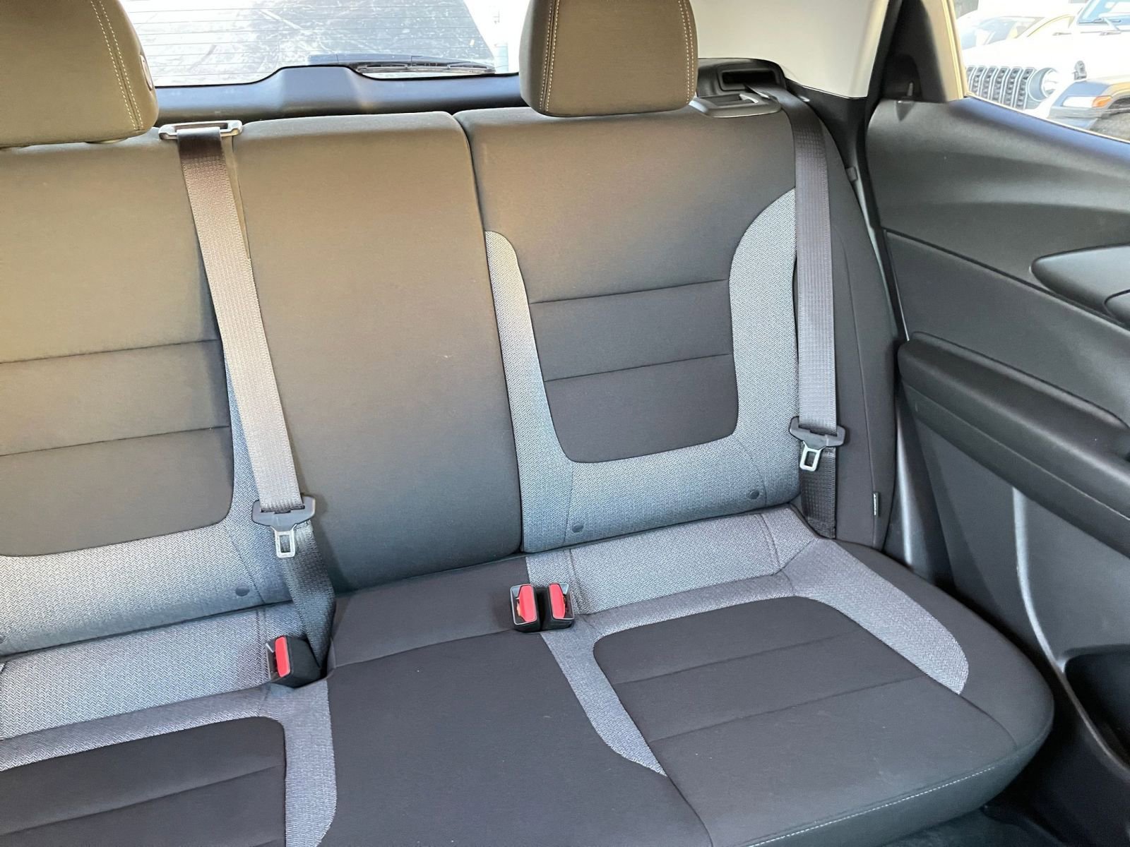 Used 2025 Chevrolet TrailBlazer LT image 35