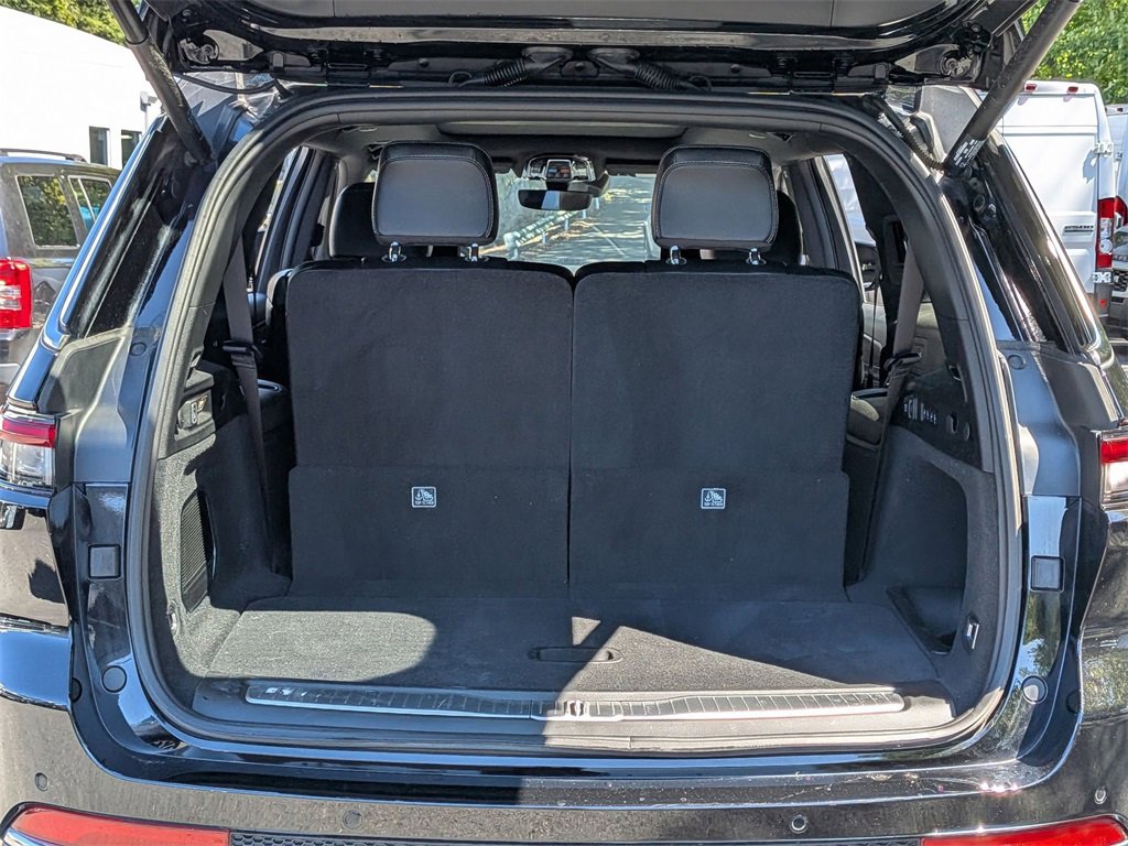 Certified 2023 Jeep Grand Cherokee L Overland w/ Rear Seat Video Group I image 6