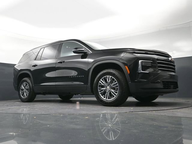 Used 2025 Chevrolet Traverse LT image 32