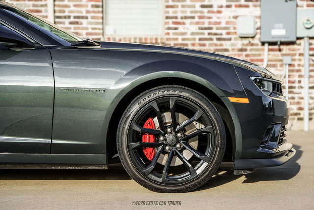 Used 2015 Chevrolet Camaro SS w/ SS Performance Package RWD image 11