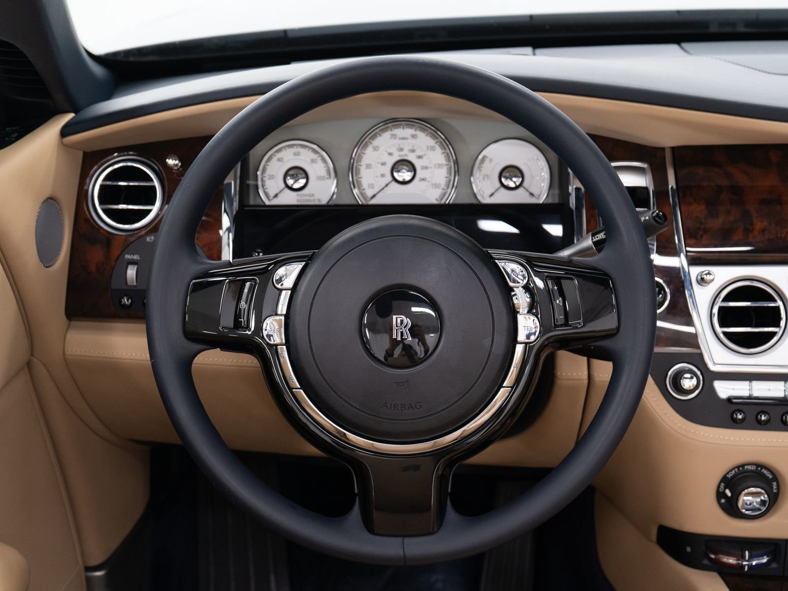 Certified 2016 Rolls-Royce Dawn image 33