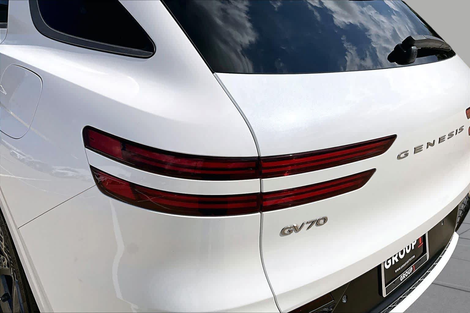 Used 2023 Genesis GV70 2.5T w/ Sport Prestige Package AWD/4WD image 29