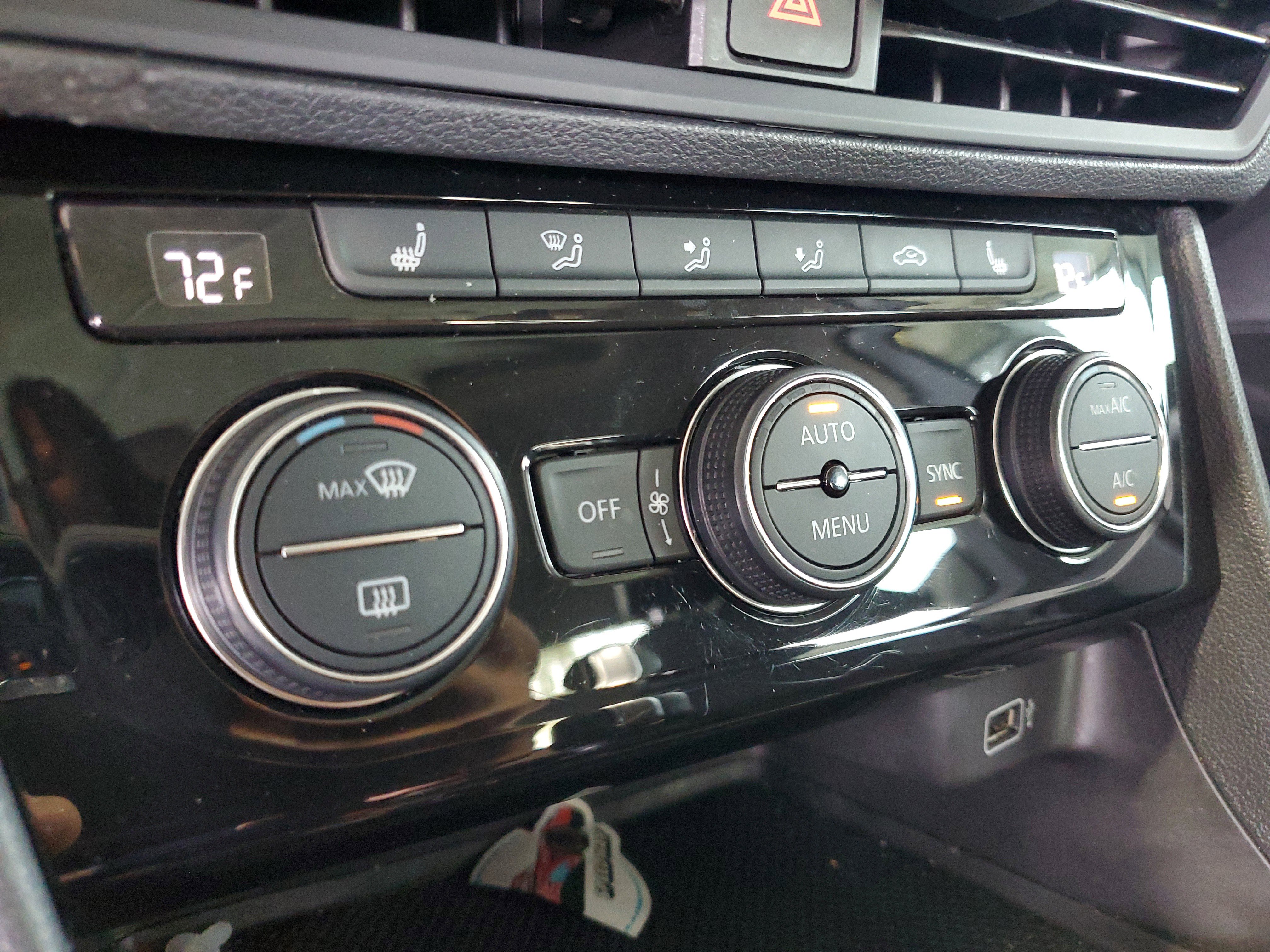 Used 2019 Volkswagen Jetta SE FWD image 28