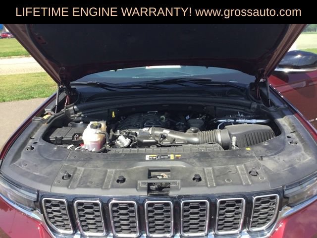 Used 2024 Jeep Grand Cherokee Limited AWD/4WD image 35