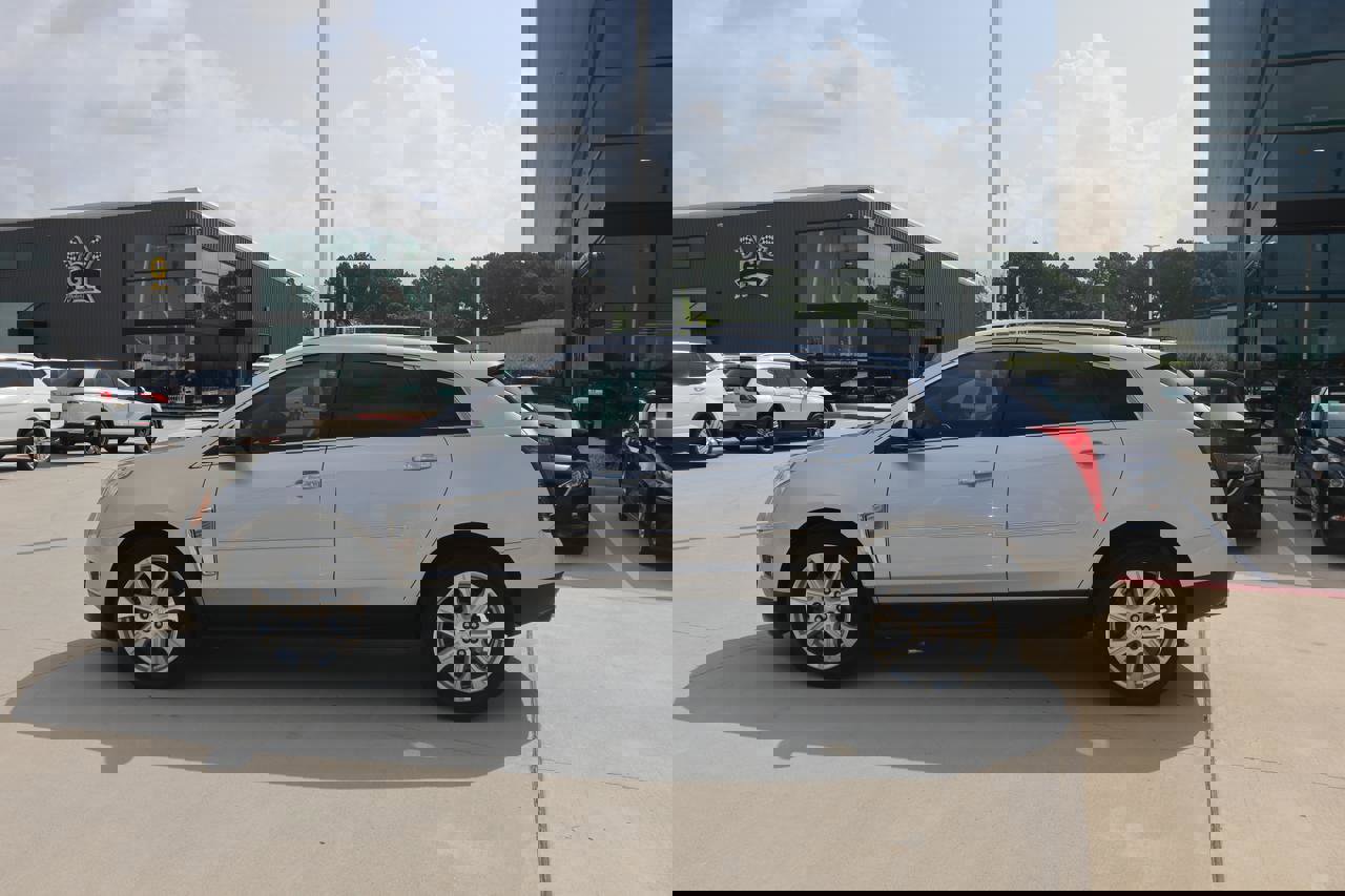 Used 2016 Cadillac SRX Premium image 2